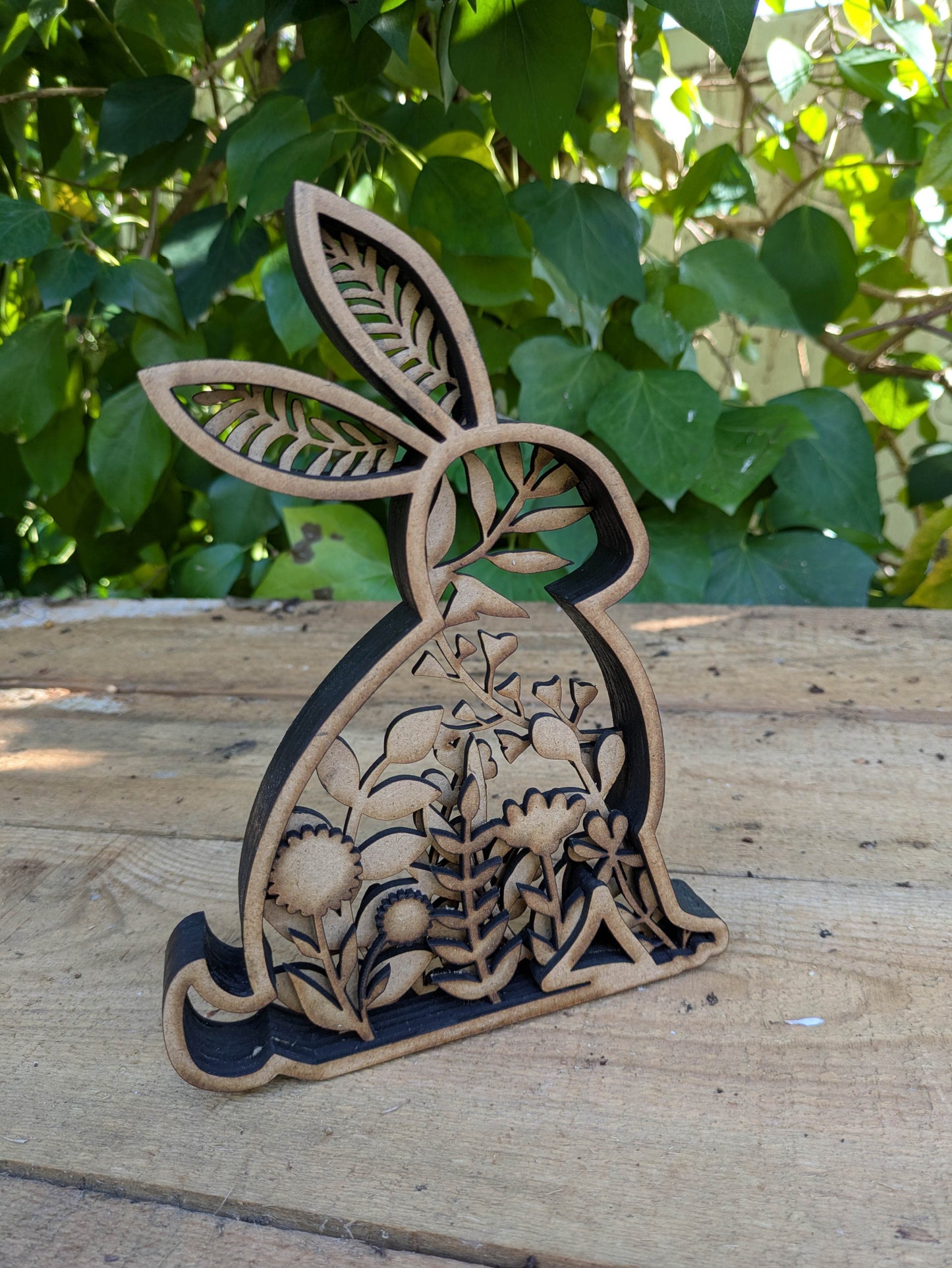 Figura de conejo floral - Los Nidos de David