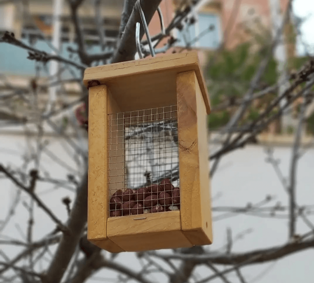 Comedero para pájaros de rejilla - Los Nidos de David